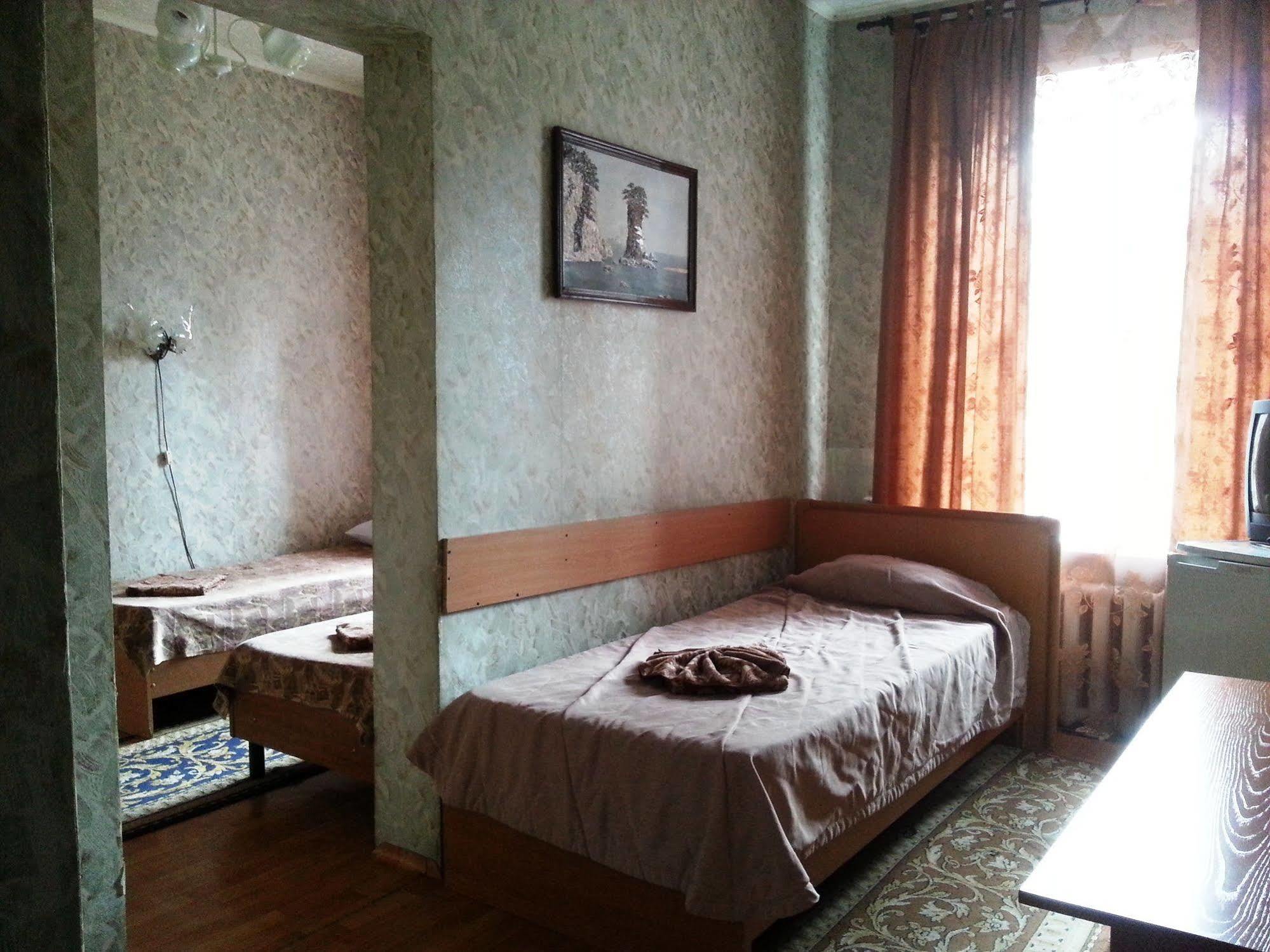 Sever Hotel - Hostel クラスノヤルスク エクステリア 写真